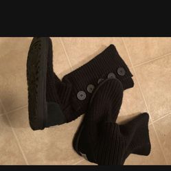 Ugg’s Size 7