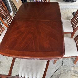 l an selling my table good condition