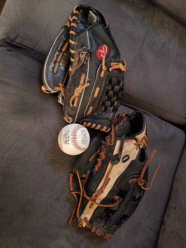 Rawlings and Mizuno Baseball gloves with ball