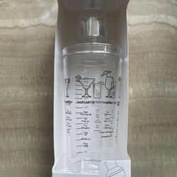 True Maraca Cocktail Shaker With Cap And Strainer New