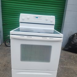 Whirlpool White Glass Stove