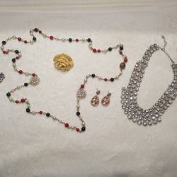 Great Jewelry Lot Good Condition Jewelry Vintsge