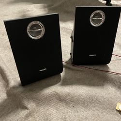 Like new Phillips Compact Audio System,  two speakers with connecting wires