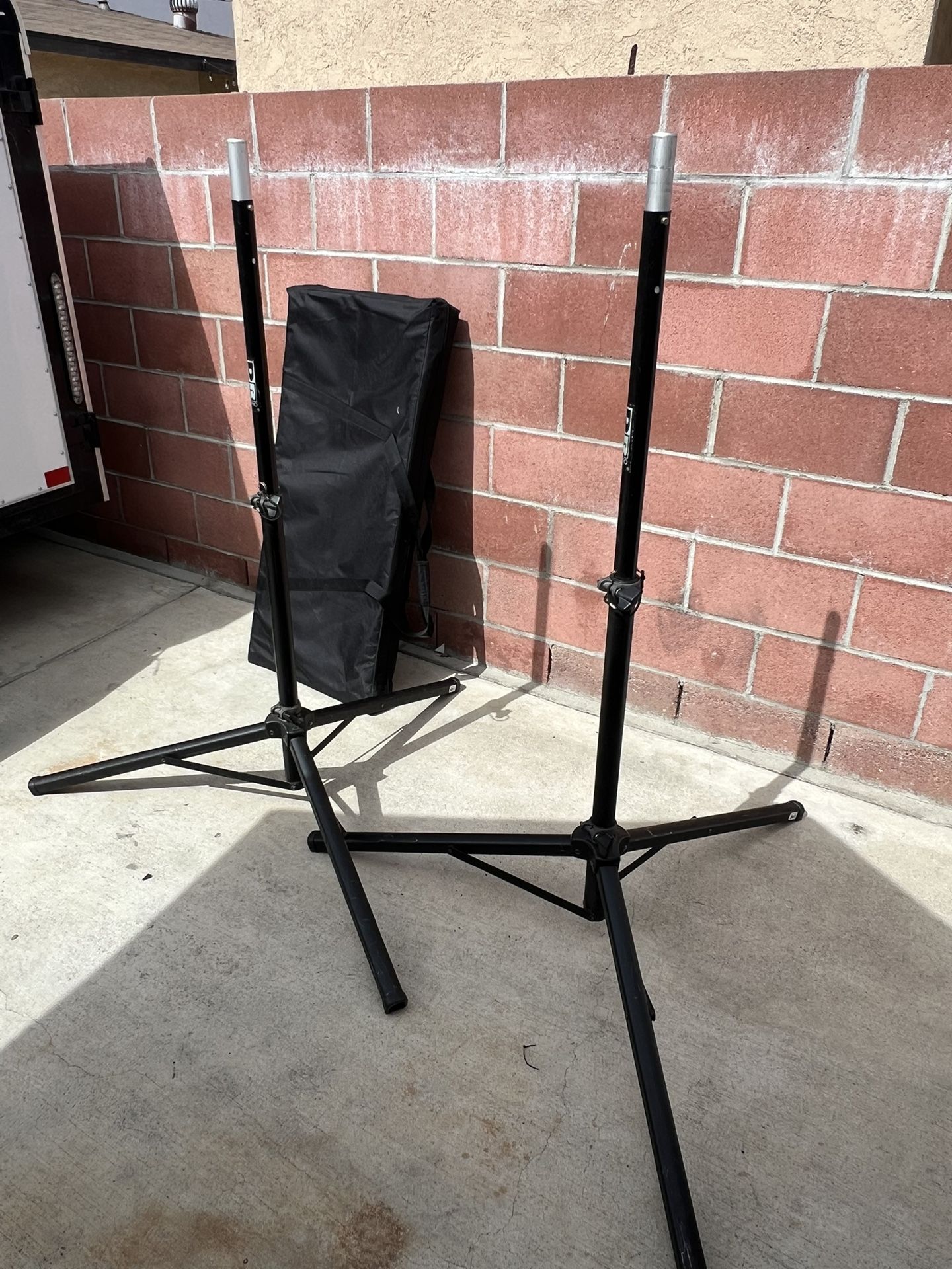 Dj Facade And Speakers Stand