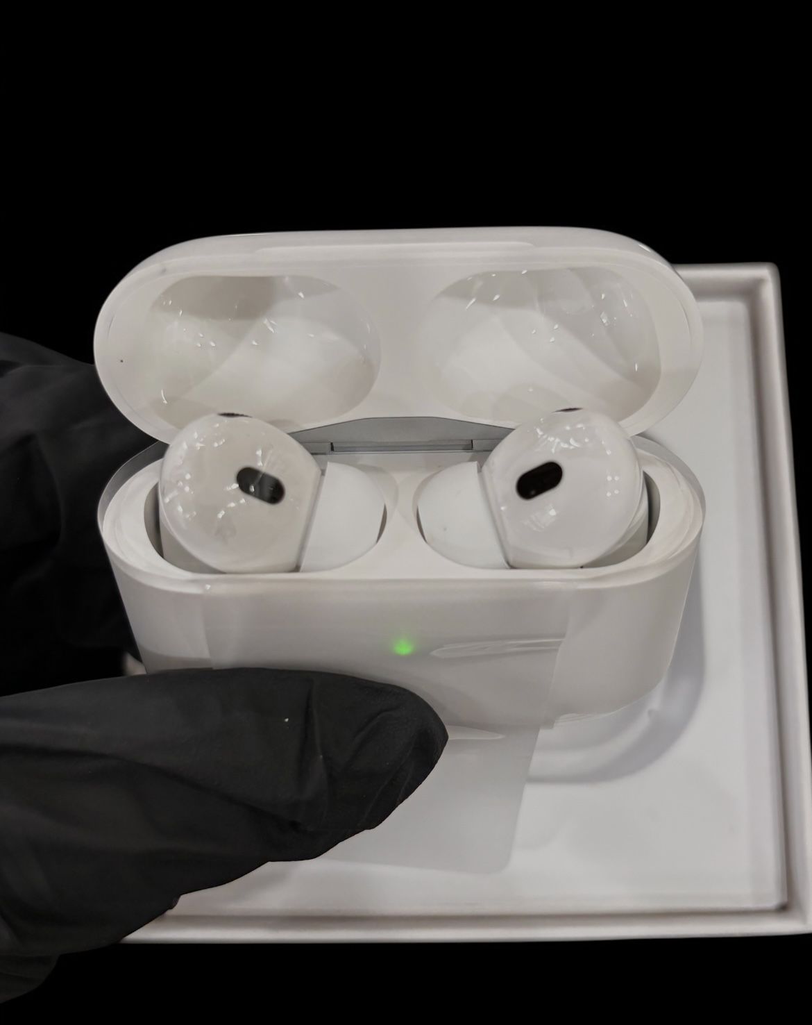 Apple AirPods Pro 2nd Generation with MagSafe Wireless Charging Case - White