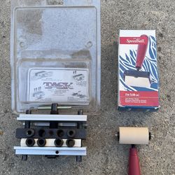 Task Self center finder and rubber roller