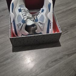 New Jordan 4