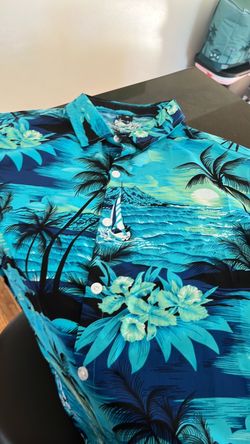 Hawaiian Tropical Print Button-Up Shirt