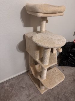 Cat tree