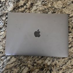 MacBook M1