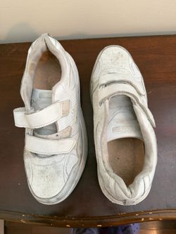 Odyssey White Velcro Walking Shoes – Men’s Size 12