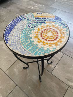 Round Mosaic Tile Accent Table