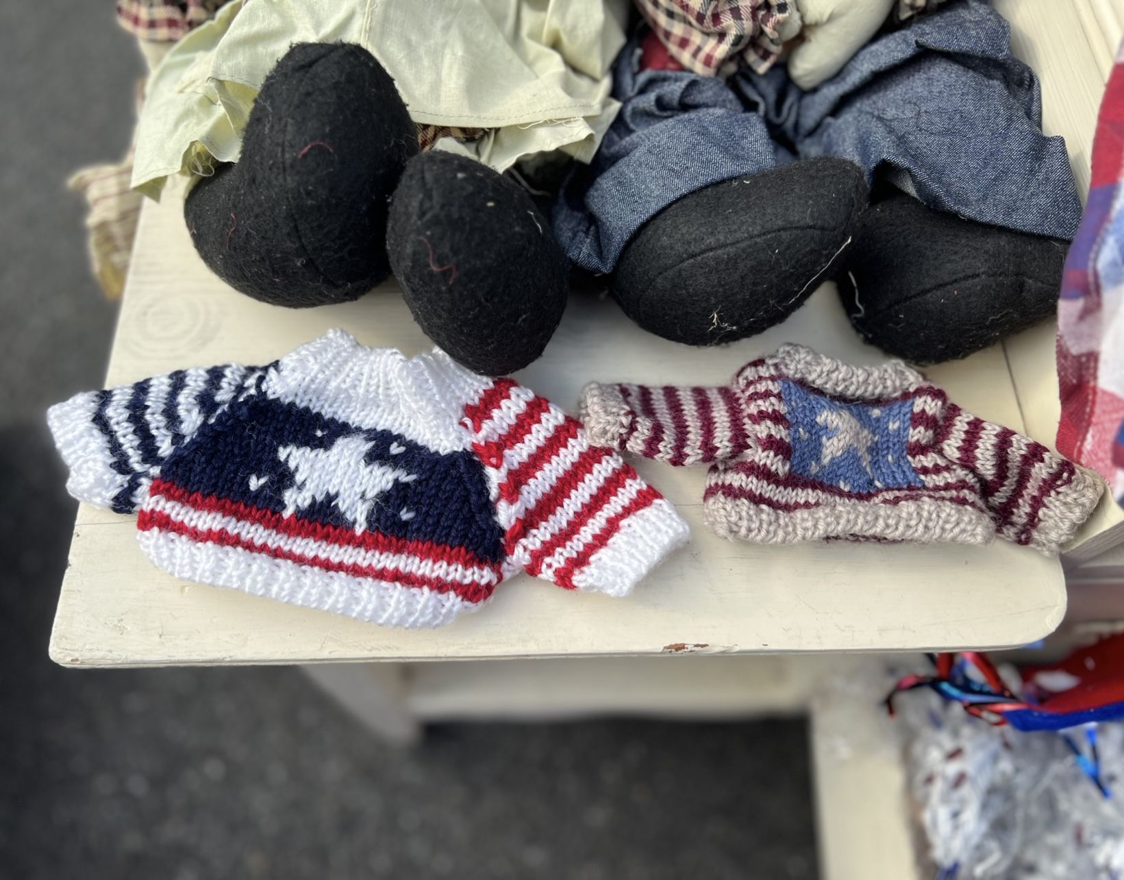 2 Mini Bear Sweaters