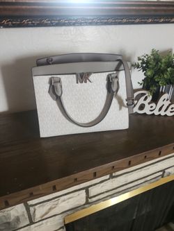 Michael kors purse 👛