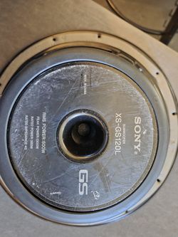 Sony 12 Some Scuffs No Tares.$40 Obo .Or Trade For 6×8 Speakers