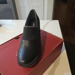 Andrea shoes size 9.5