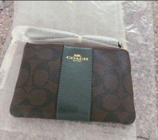 Coach Wristlet With Tag Brand New