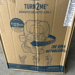 Turn2me Graco Rotating Car seat
