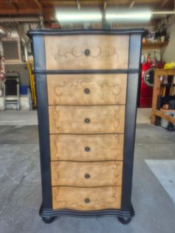Six drawer cabinet