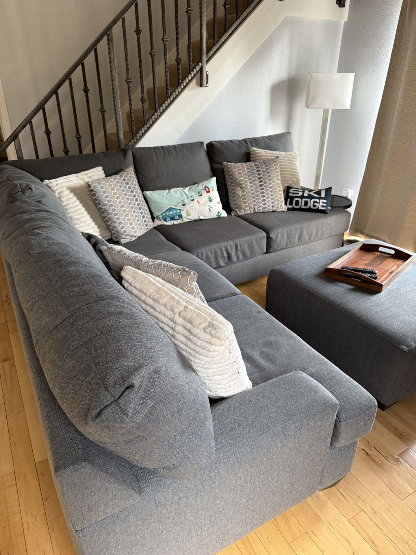 Sectional Sofa / Couch With Ottoman