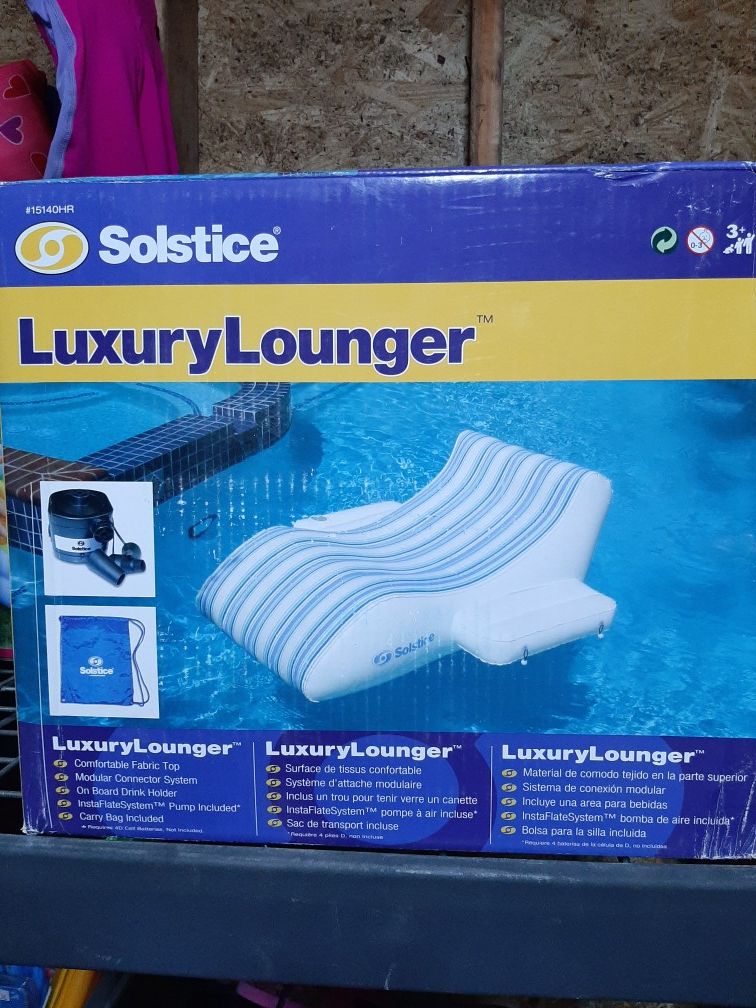 Pool luxury lounger