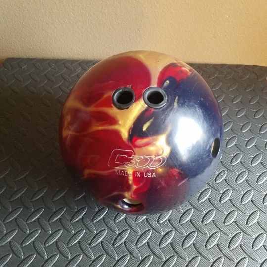 Columbia 300 White Dot Spare Bowling ball