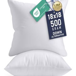 BRAND NEW THROW PILLOWS 4 - 18x18