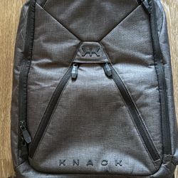 Knack Backpack - Series 1 medium expandable