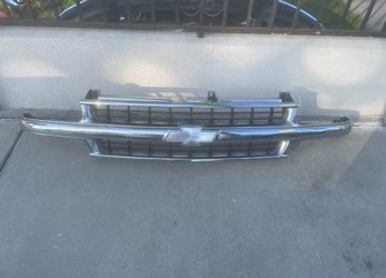 Chevy Silverado  Tahoe Suburban  Grille