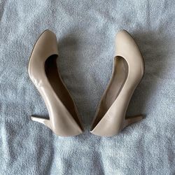 Comfort Plus by Predictions Nude Beige Pumps Closed Toe Short Stiletto Heels