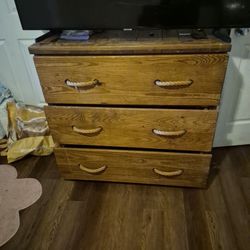 Sturdy Well Built Wooden 3 Drawer Dresser