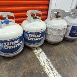 Propane Tanks 4pc Set