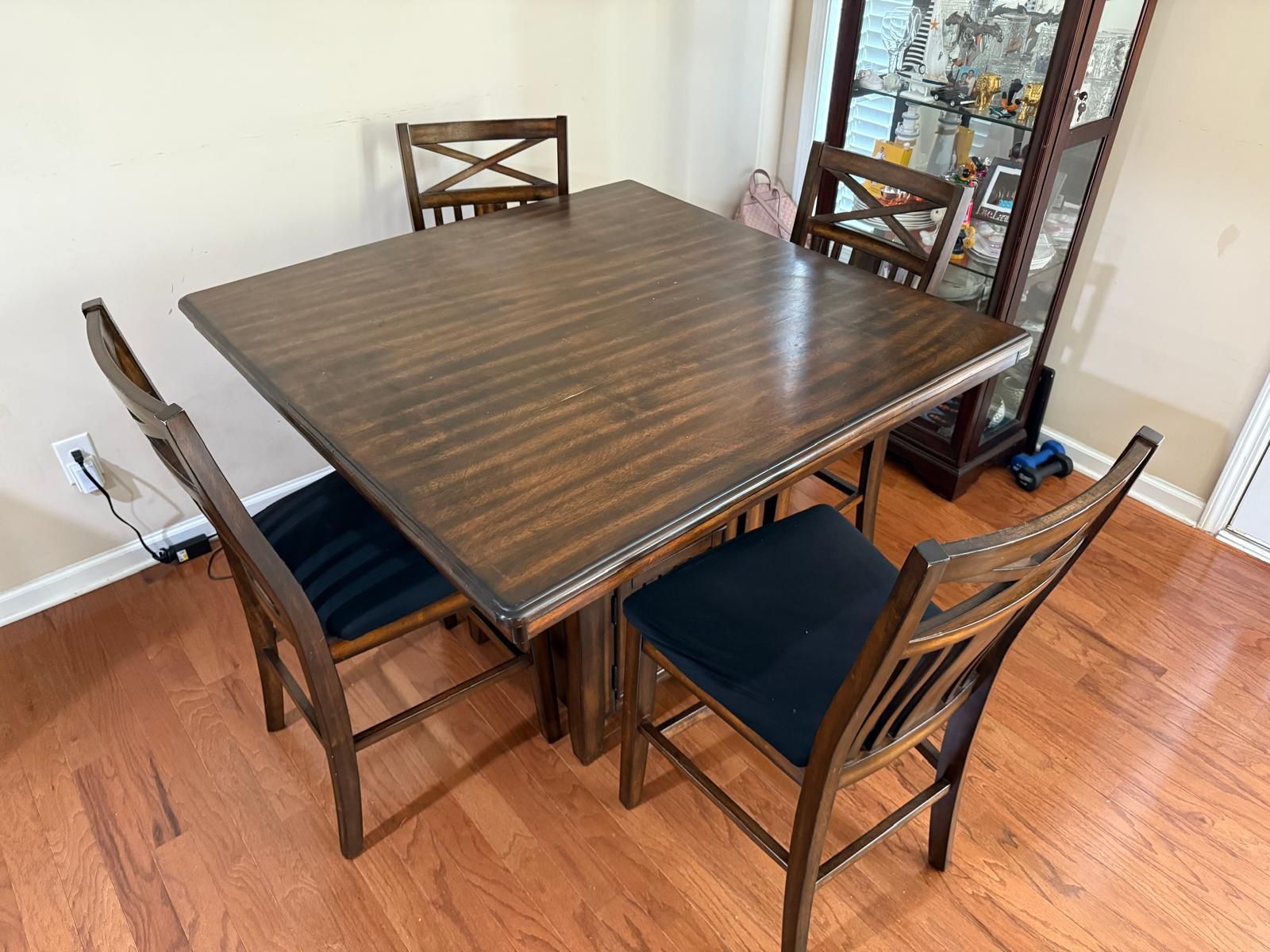 Dining Table With 4 Chairs