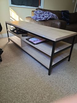 Entertainment tv table console stand