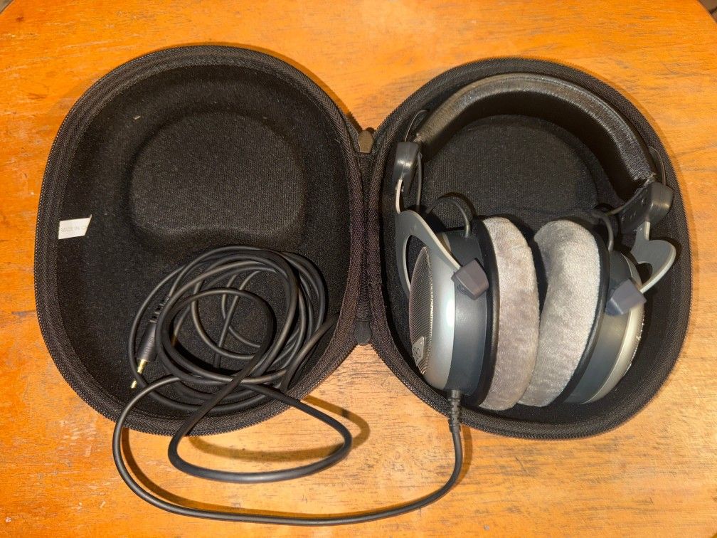 Beyerdynamic DT 880 pro
