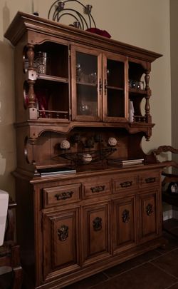 Hutch Dresser