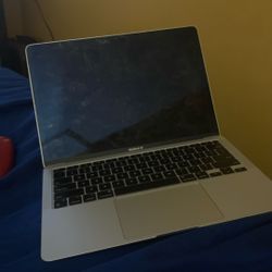 MacBook Air (M1)