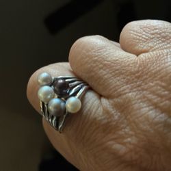 James Avery Retired Burgeon Pearl Ring Sz 9