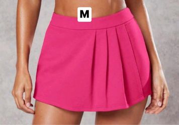 New women’s short size medium