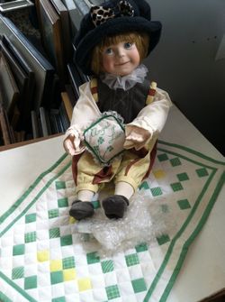 Kathy Hippensteel 14" Irish Girl Porcelain Doll w/ Accessories