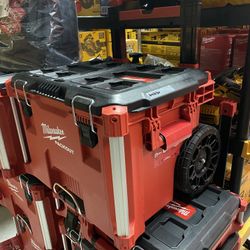 Milwaukee Packout Rolling Box 