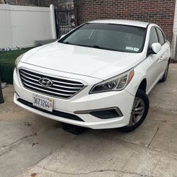 2016 Hyundai Sonada