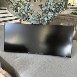 Lg Ultra wide Curved 34inch Monitor (cracked)