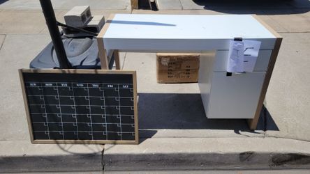 Free Desk, Planner, and Mirror