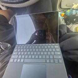 Surface Go 3 