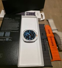 Galaxy Watch Ultra LTE 2025