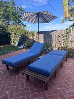 TEAK LOUNGE CHAIRS w/BN CUSHIONS