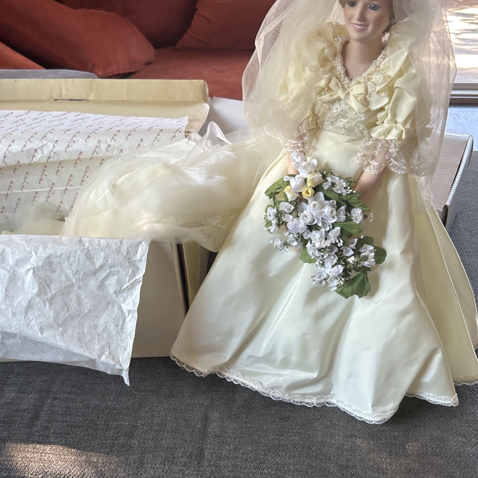 Princess Diana Bride Doll By The Danbury Mint Other Collectibles