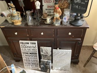 Selling Everything Decor