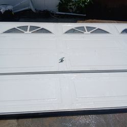 (GENIE) 2 CAR GARAGE METAL DOOR WITH HARDWARE 